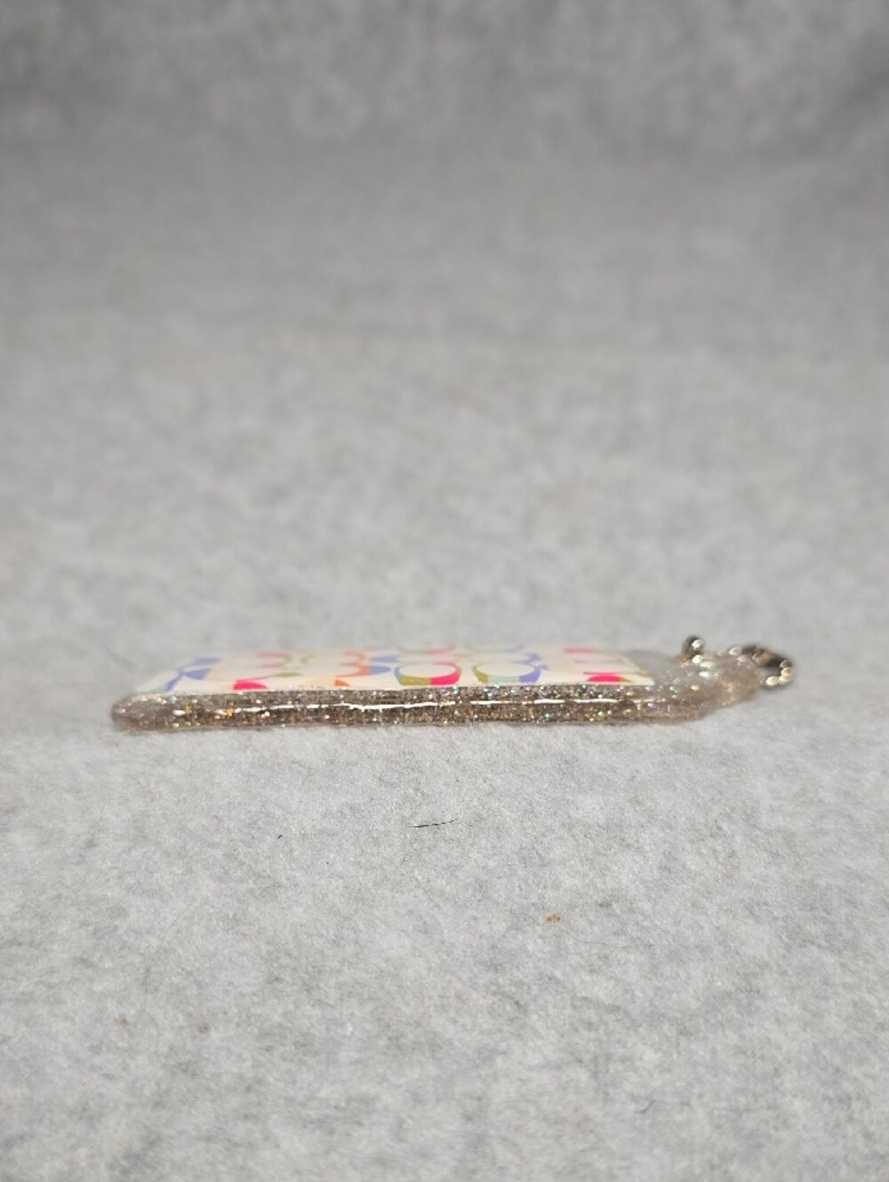 Handcrafted Resin Bag Charm/Hangtag - Picture 8 of 8